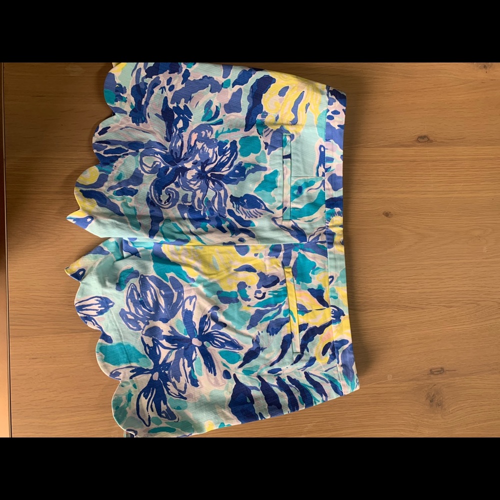 Lilly Pulitzer scalloped shorts